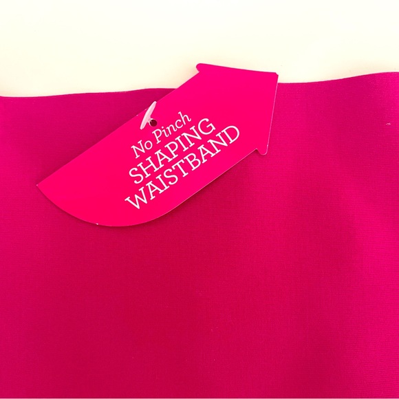 Maidenform shaper x 2 .Thong lace small. Magenta - Picture 3 of 5